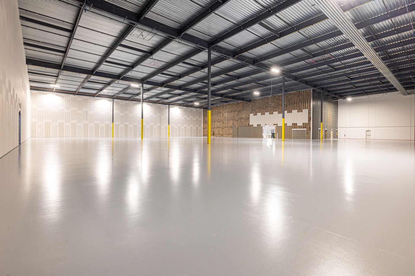 Bright, spacious commercial hall with a clean floor